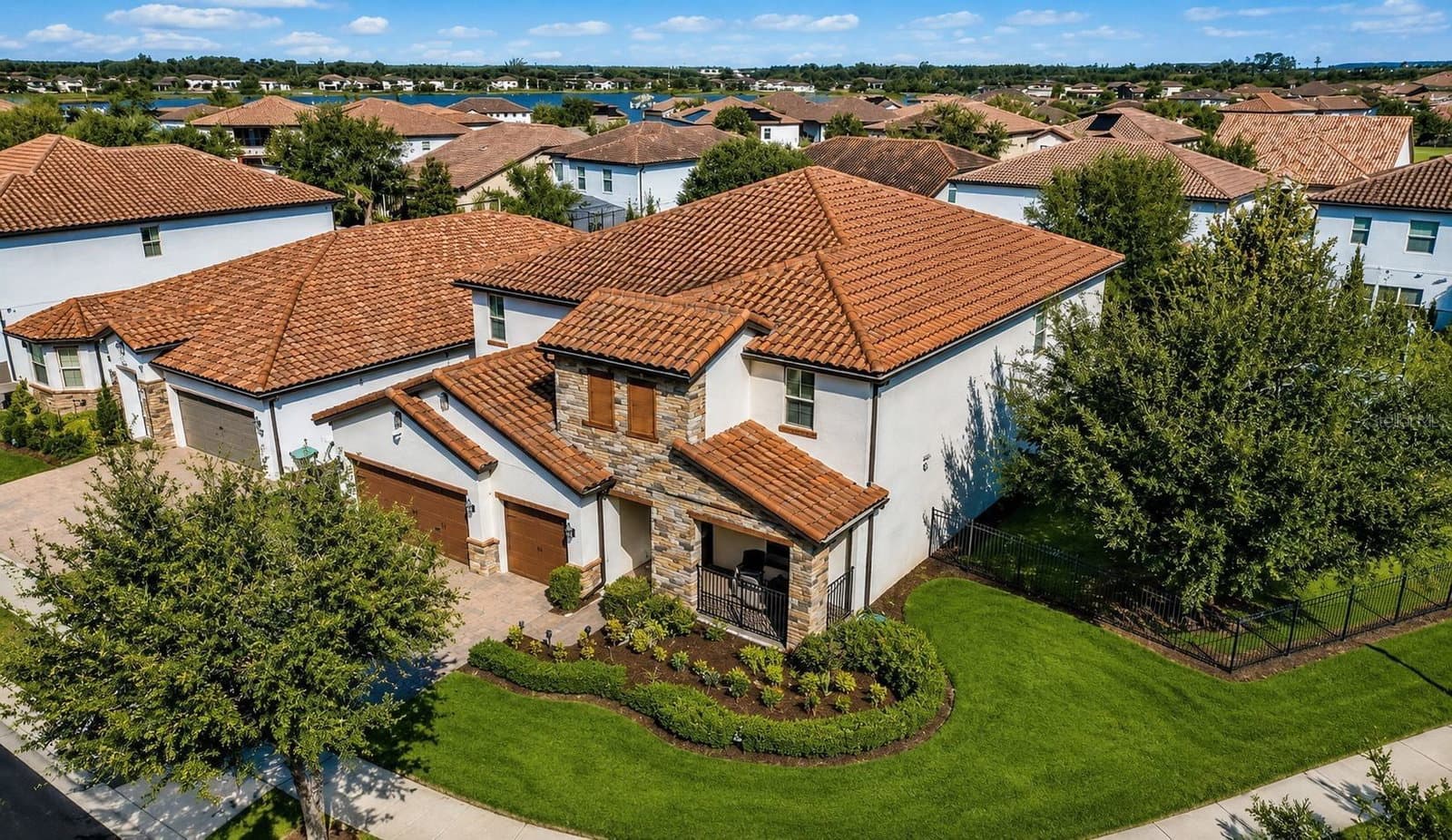 10902 CITRON OAKS