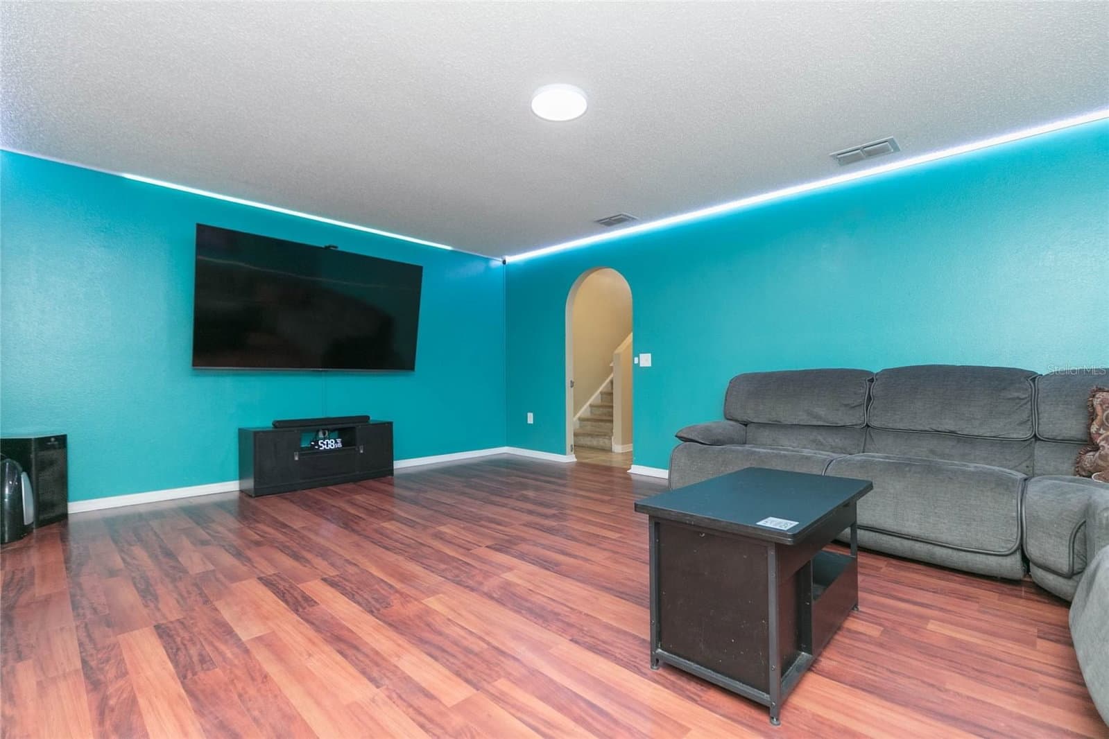 9922 ASHBURN LAKE