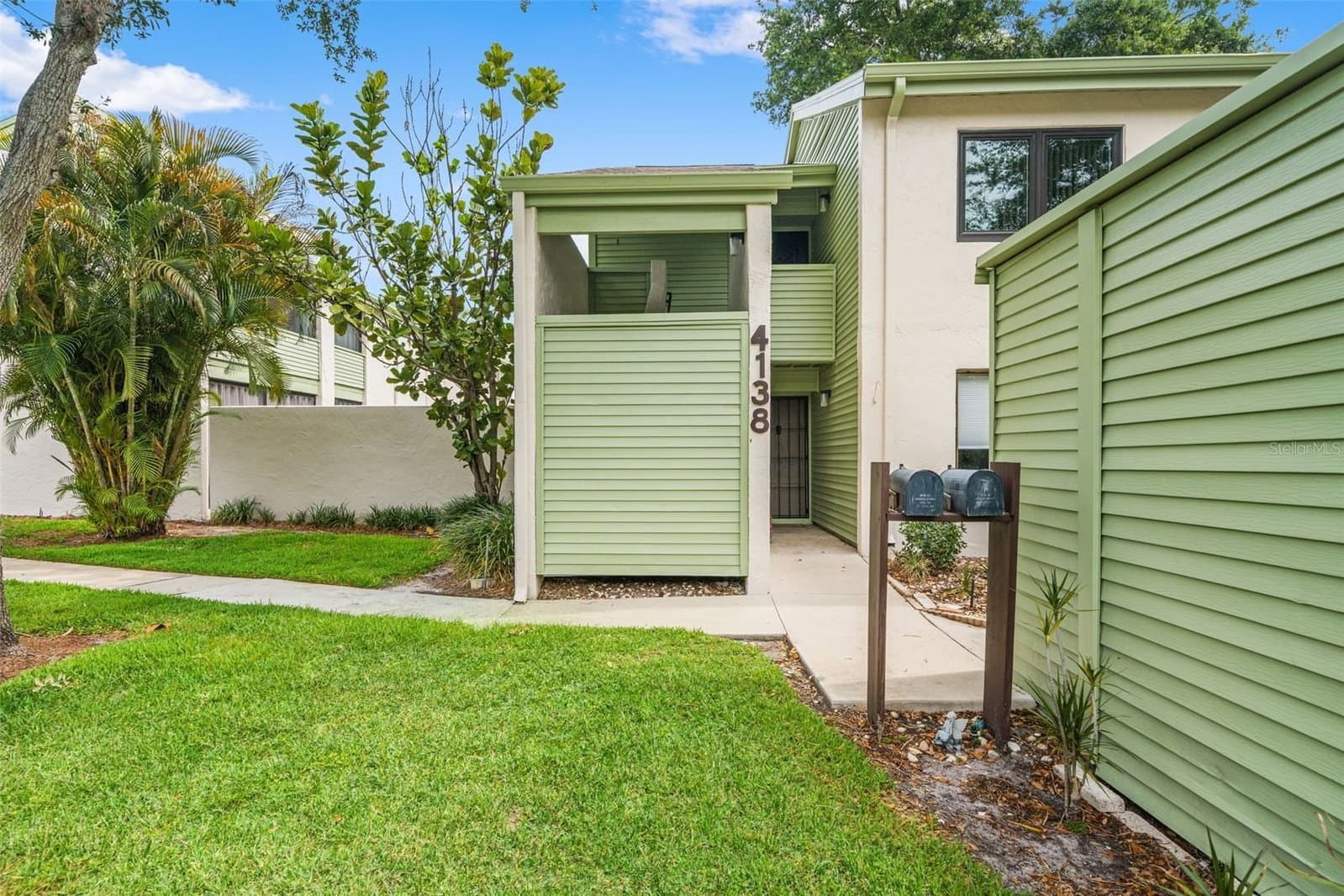 4138 PINELAKE