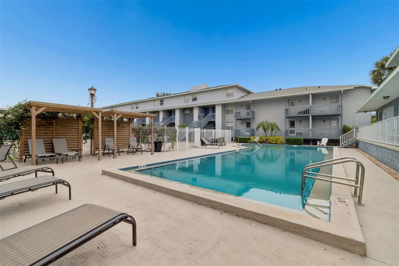 4813 MCELROY