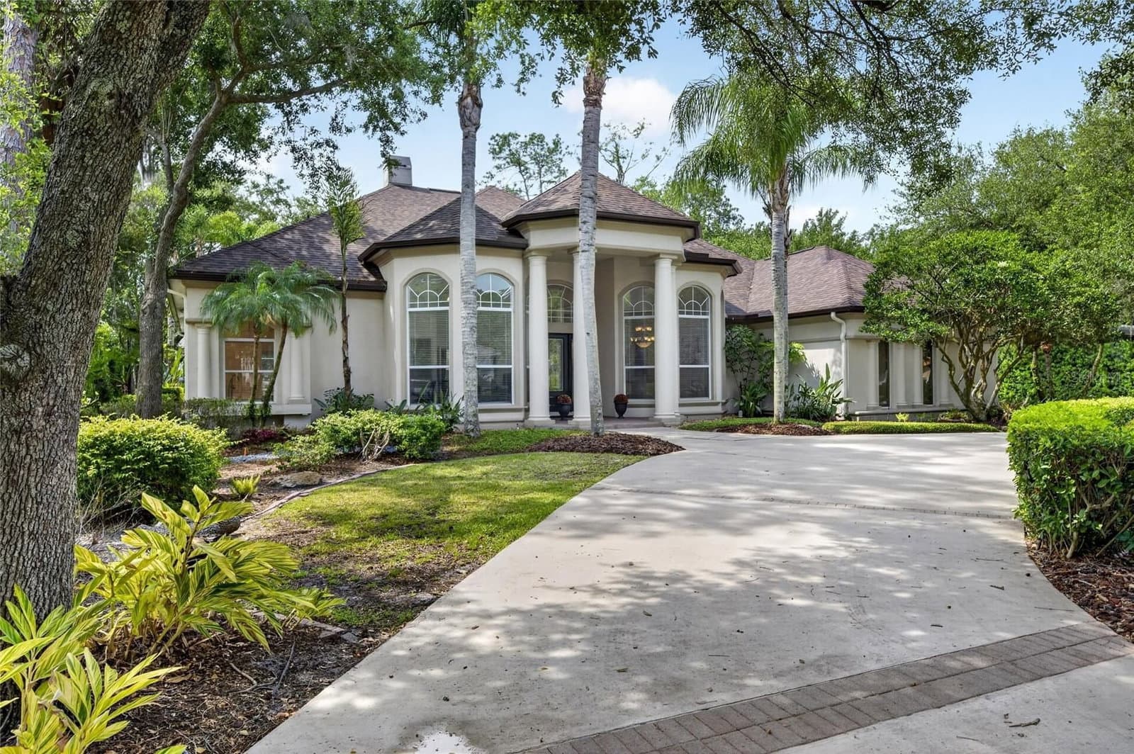 6353 MACLAURIN
