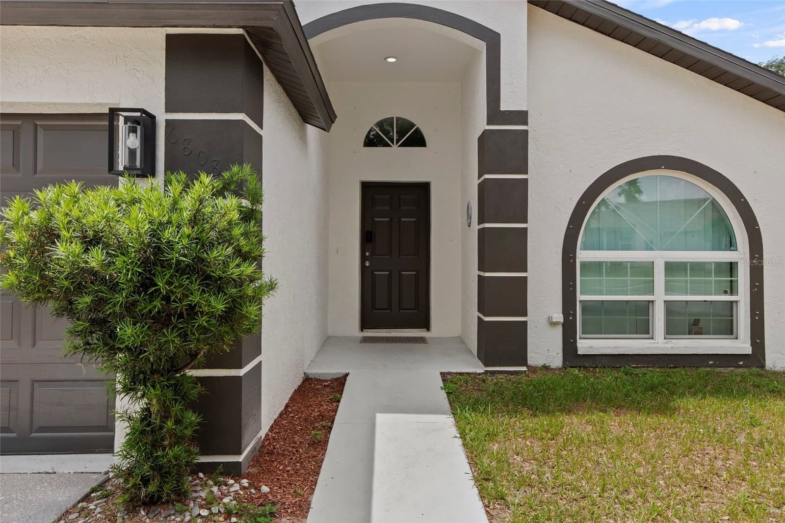 Photo 4 of 6808 YARDLEY OAKS