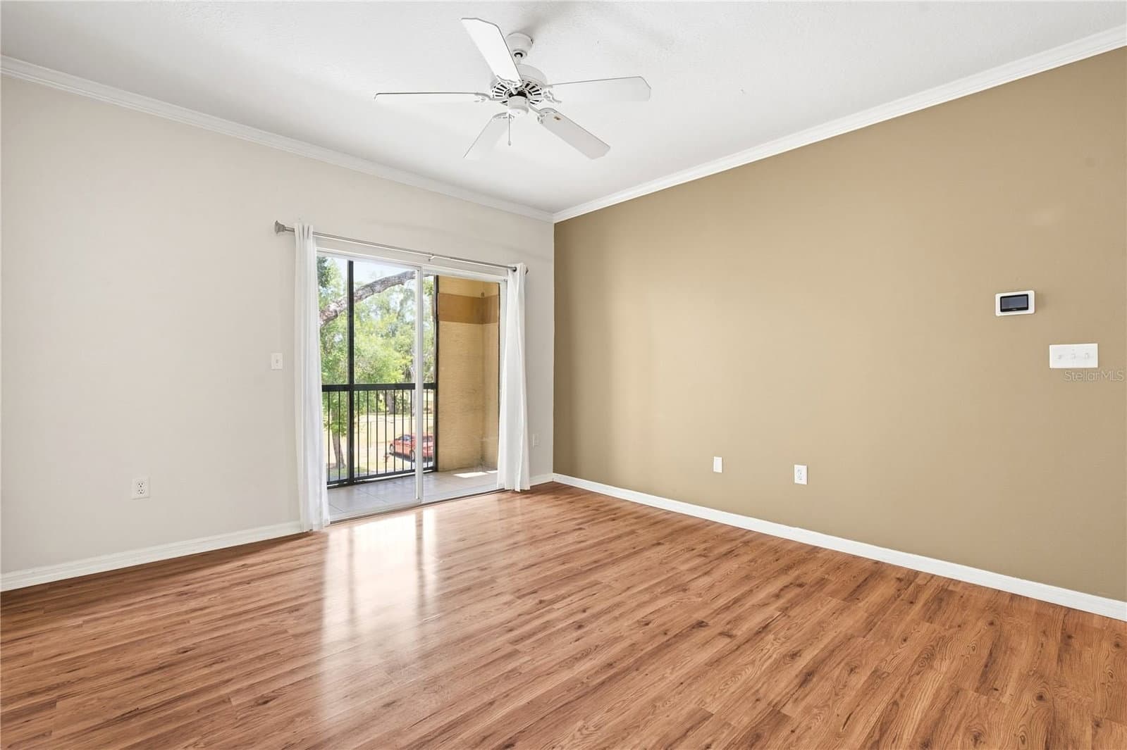 Photo 5 of 5618 PINNACLE HEIGHTS