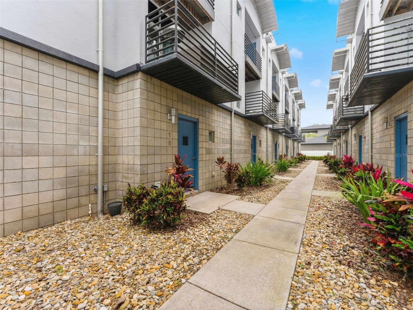 5008 MACDILL