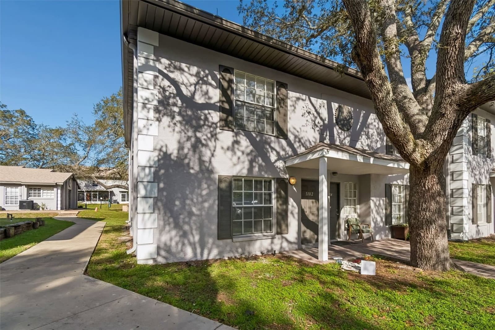 5182 SUNRIDGE PALMS