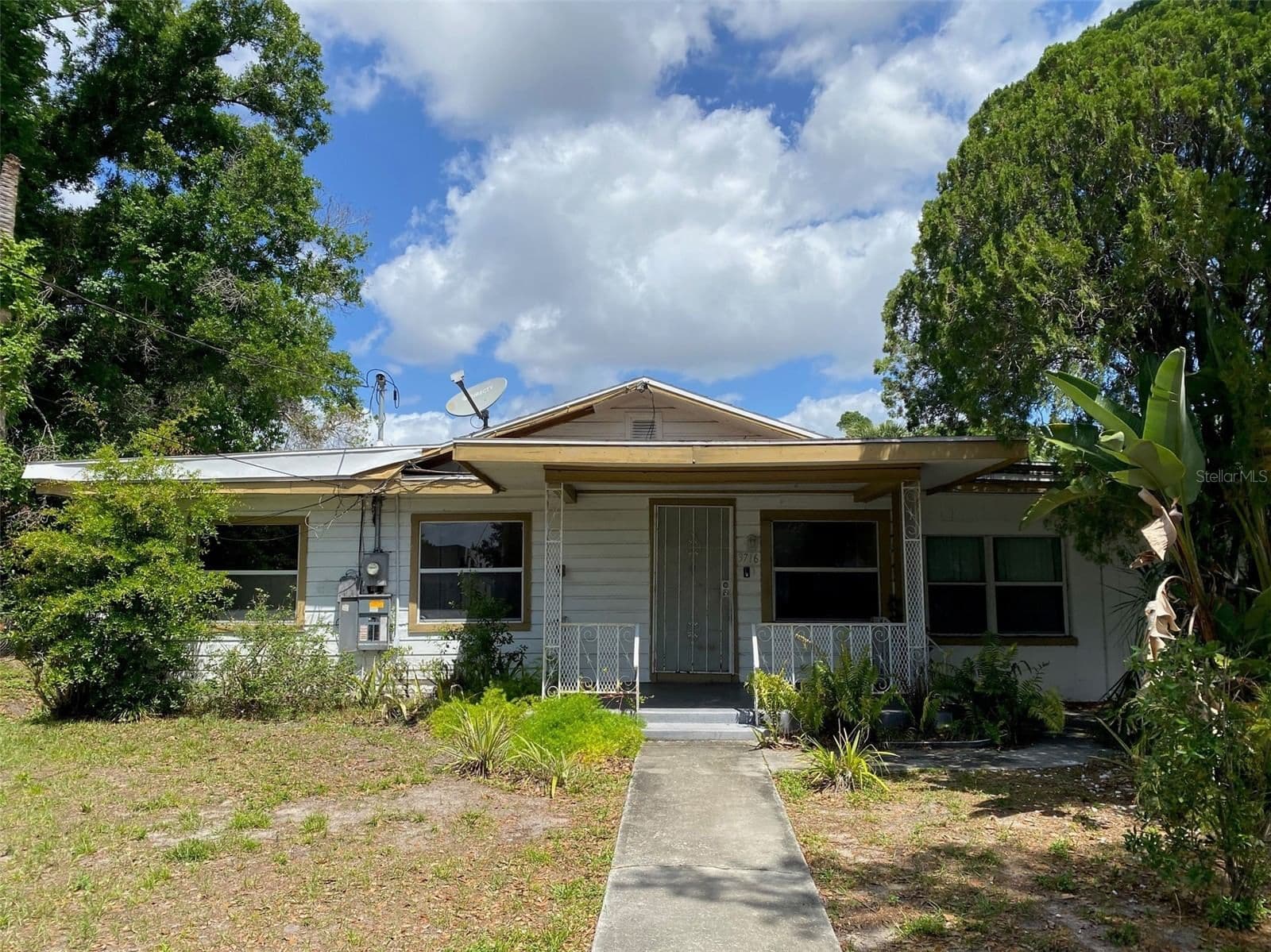 3716 CLIFTON