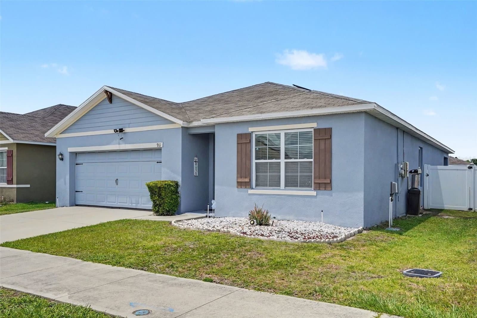 911 WATERVILLE DR