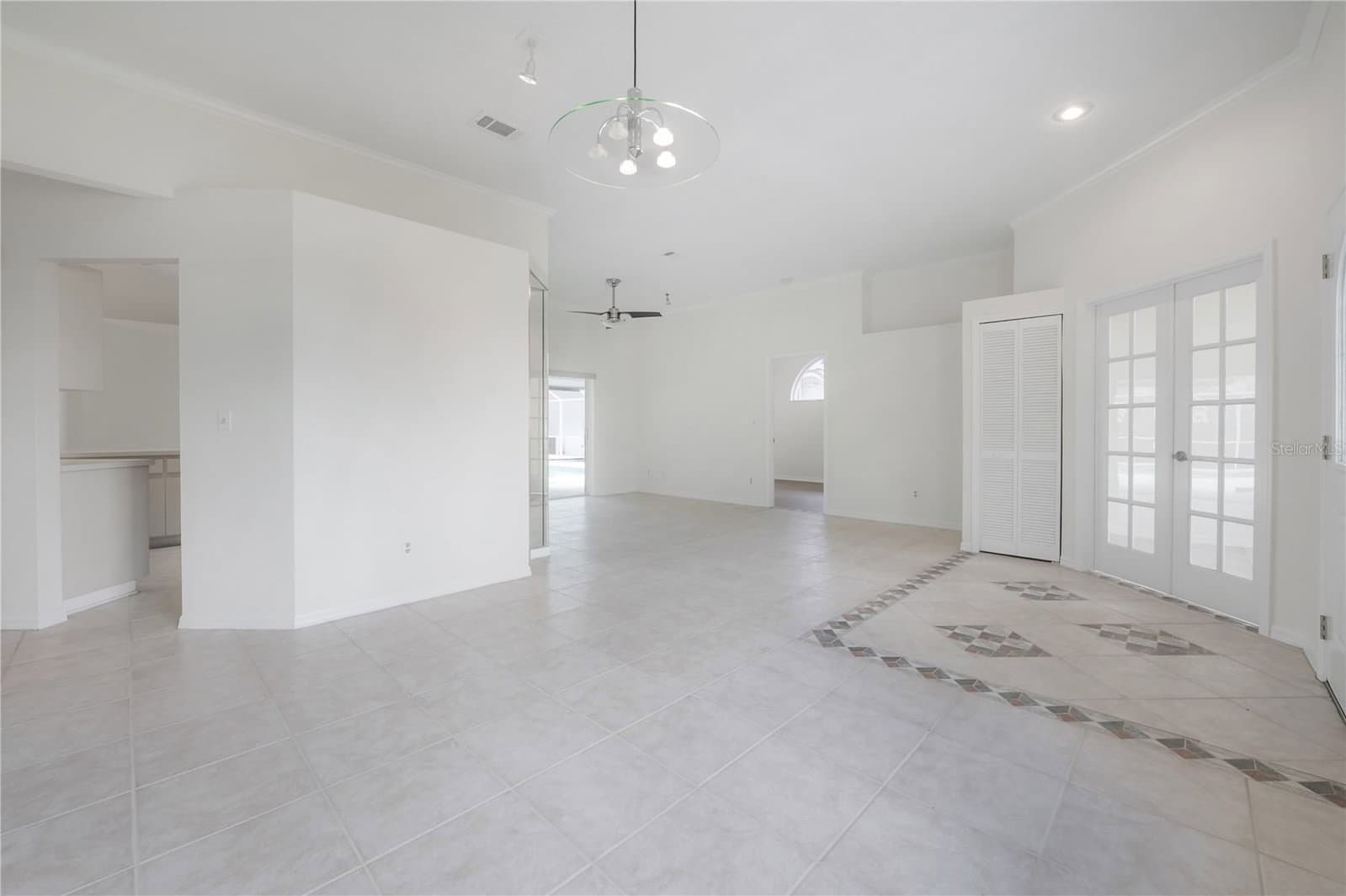 Photo 5 of 15121 HEATHRIDGE