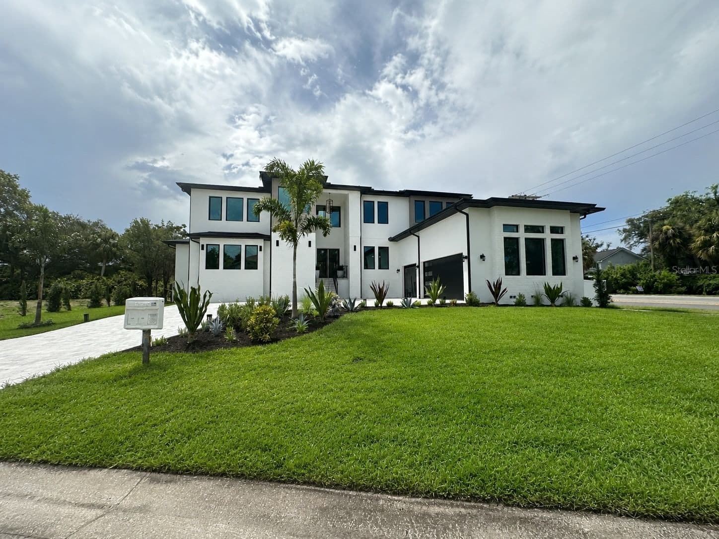 4706 SAN CARLOS