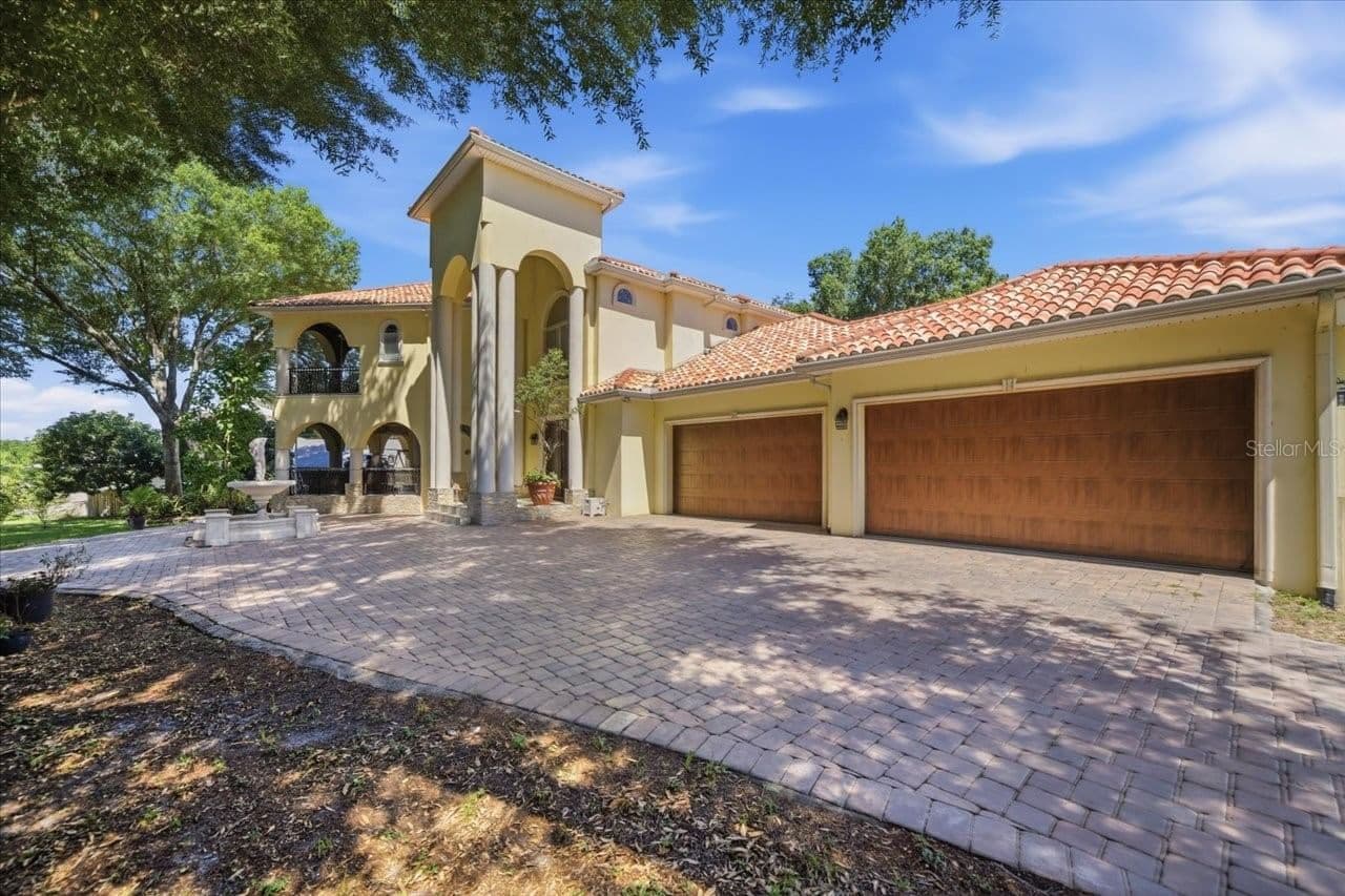 12006 WATERSIDE