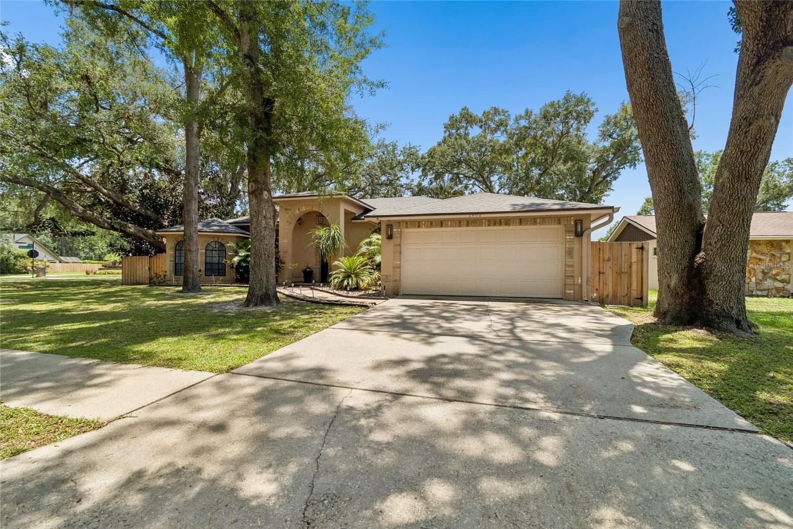 Photo 4 of 3602 ARLINGTON OAKS