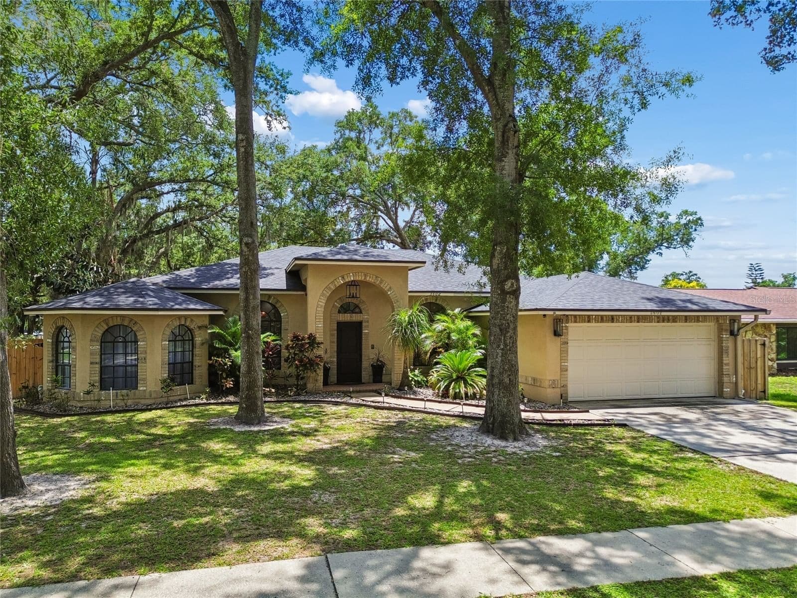 3602 ARLINGTON OAKS
