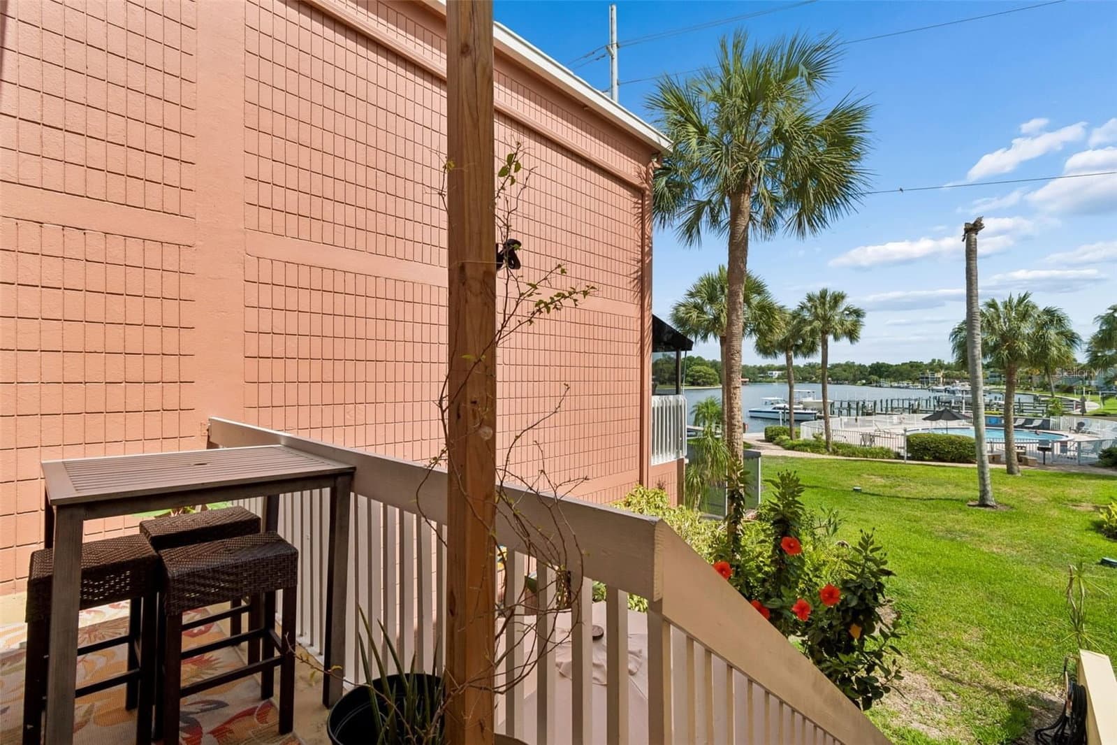 2424 TAMPA BAY