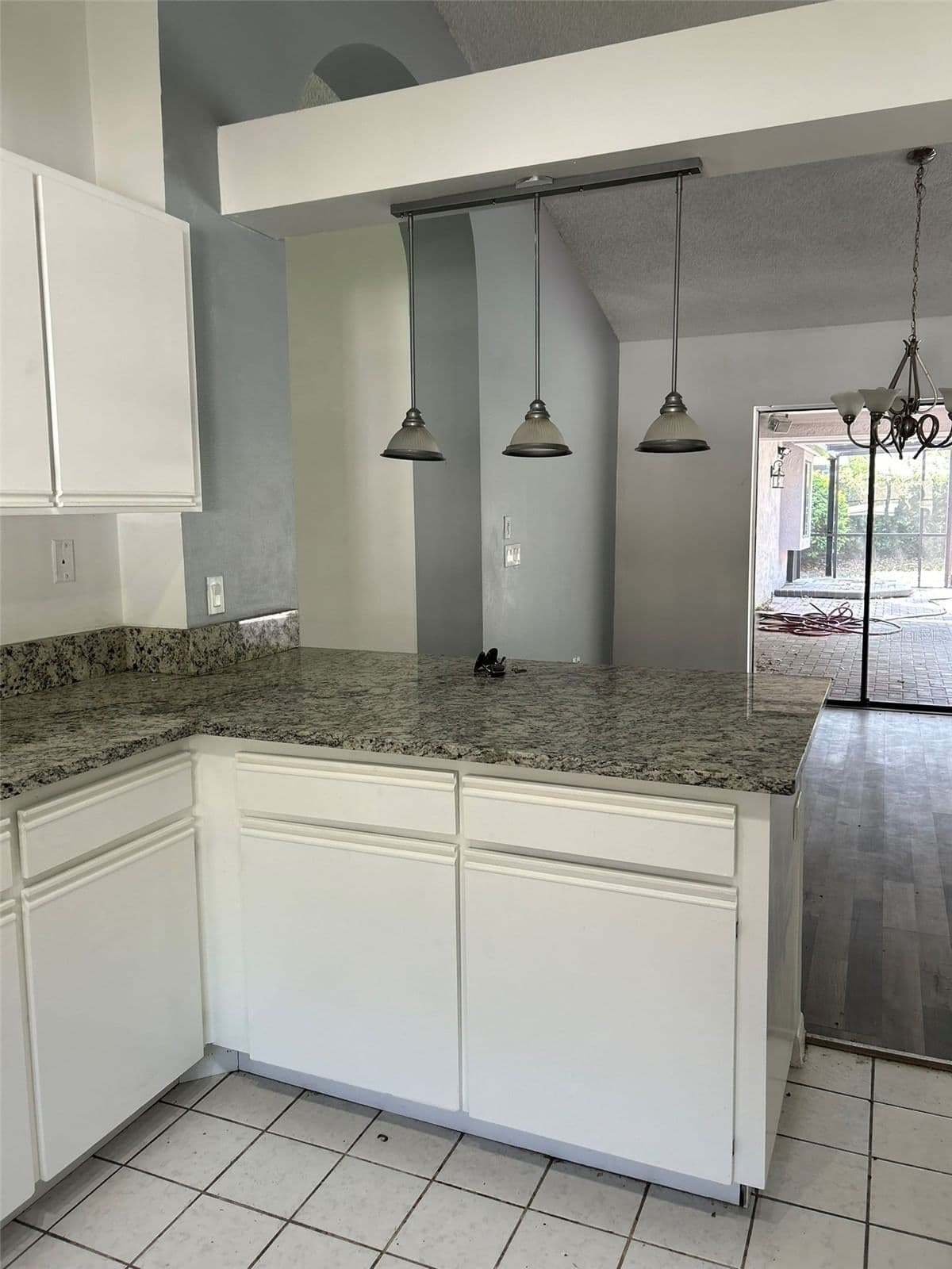 Photo 5 of 5106 STONEHURST