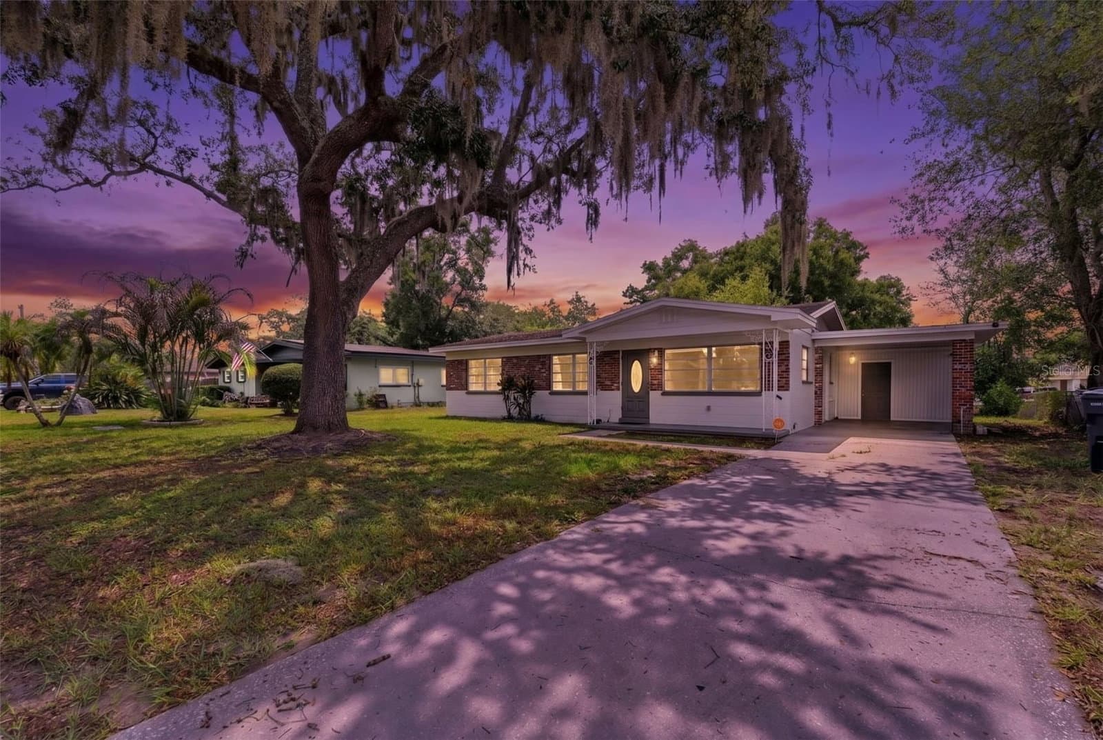 7815 PINE HILL