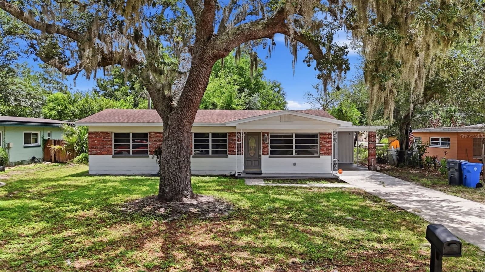 7815 PINE HILL