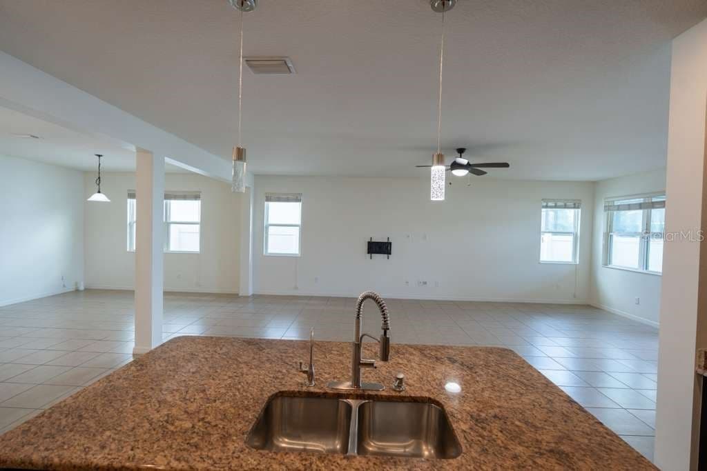 Photo 4 of 11517 PALMETTO SANDS