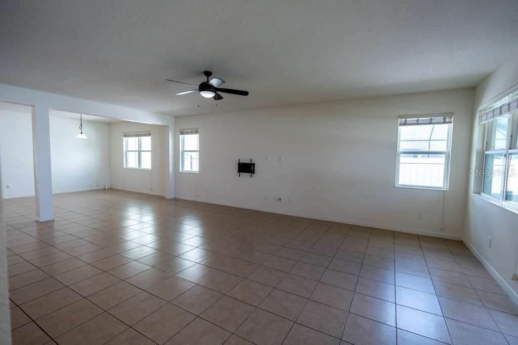Photo 5 of 11517 PALMETTO SANDS