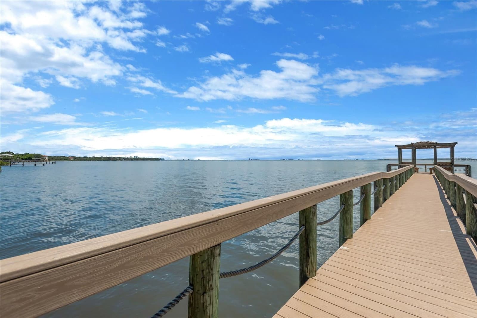 2852 BAYSHORE TRAILS DR