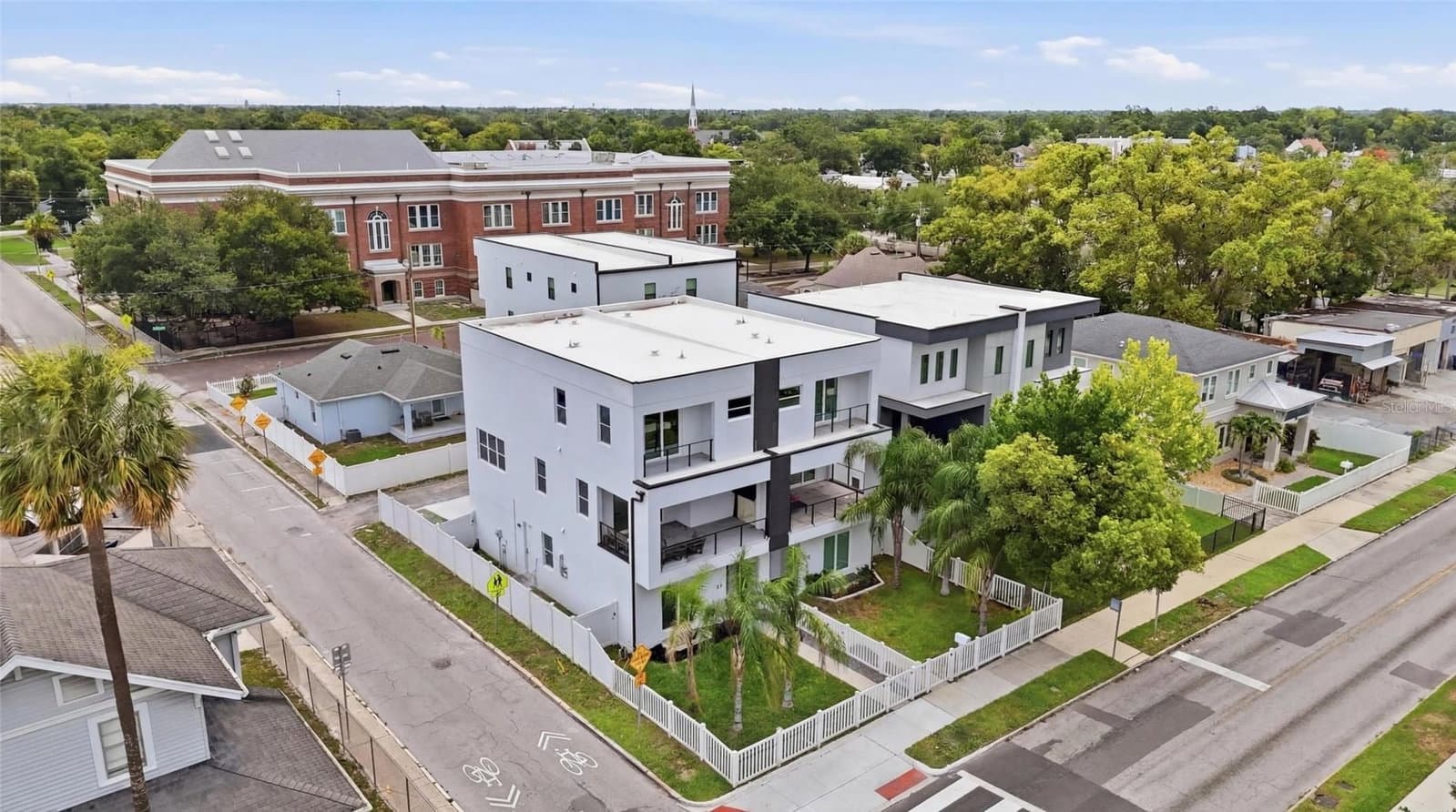 215 COLUMBUS