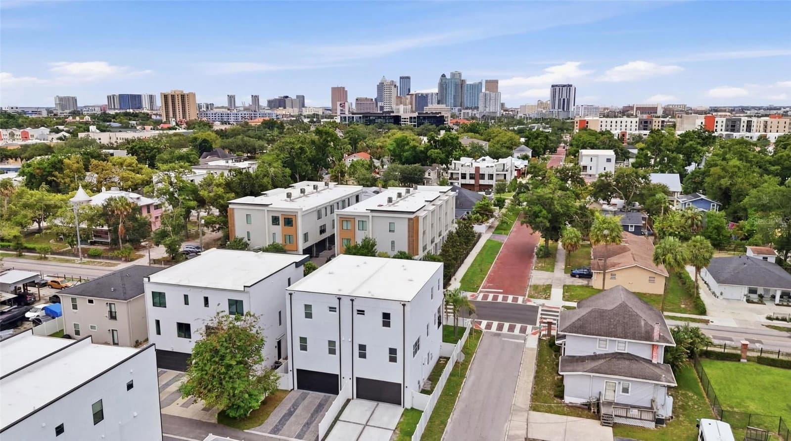 215 COLUMBUS