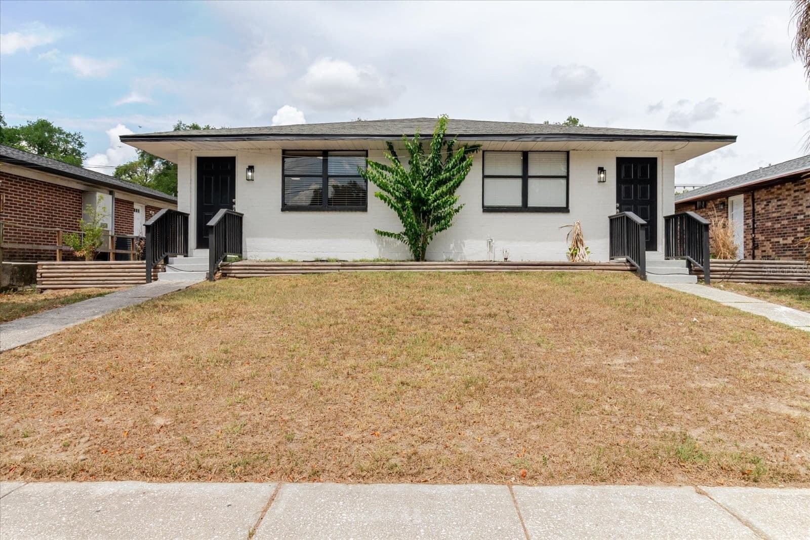 1134-1136 GILMORE