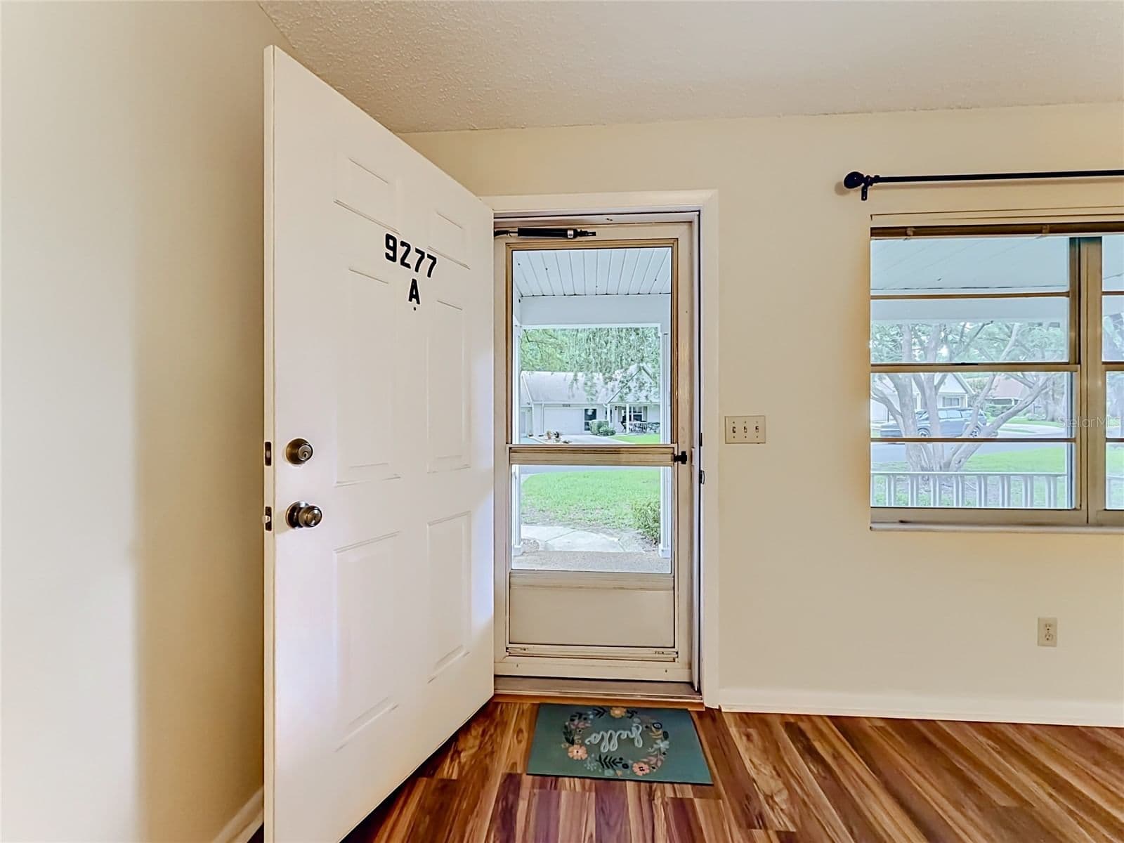 Photo 4 of 9277 83RD