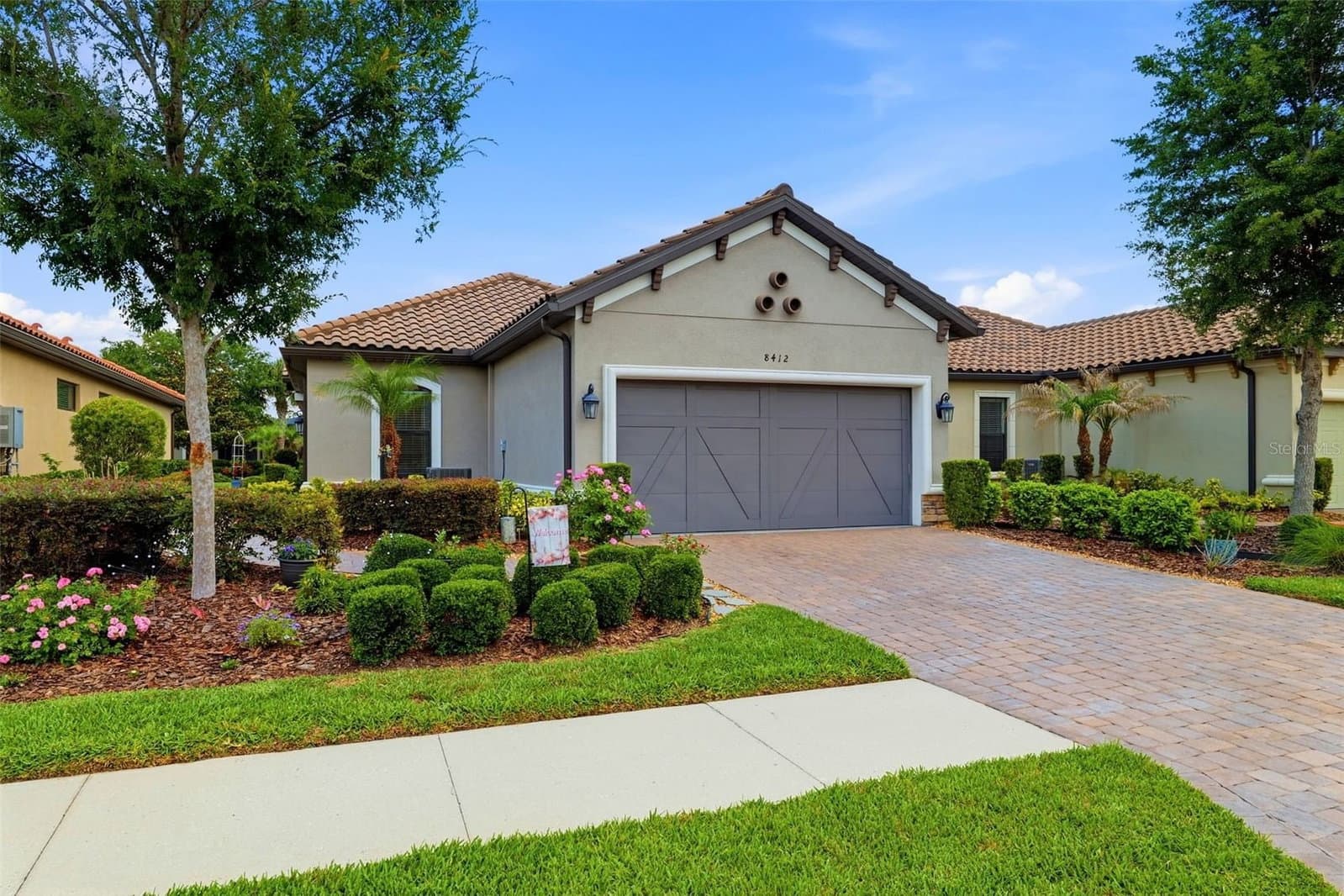 8412 ALBERATA VISTA