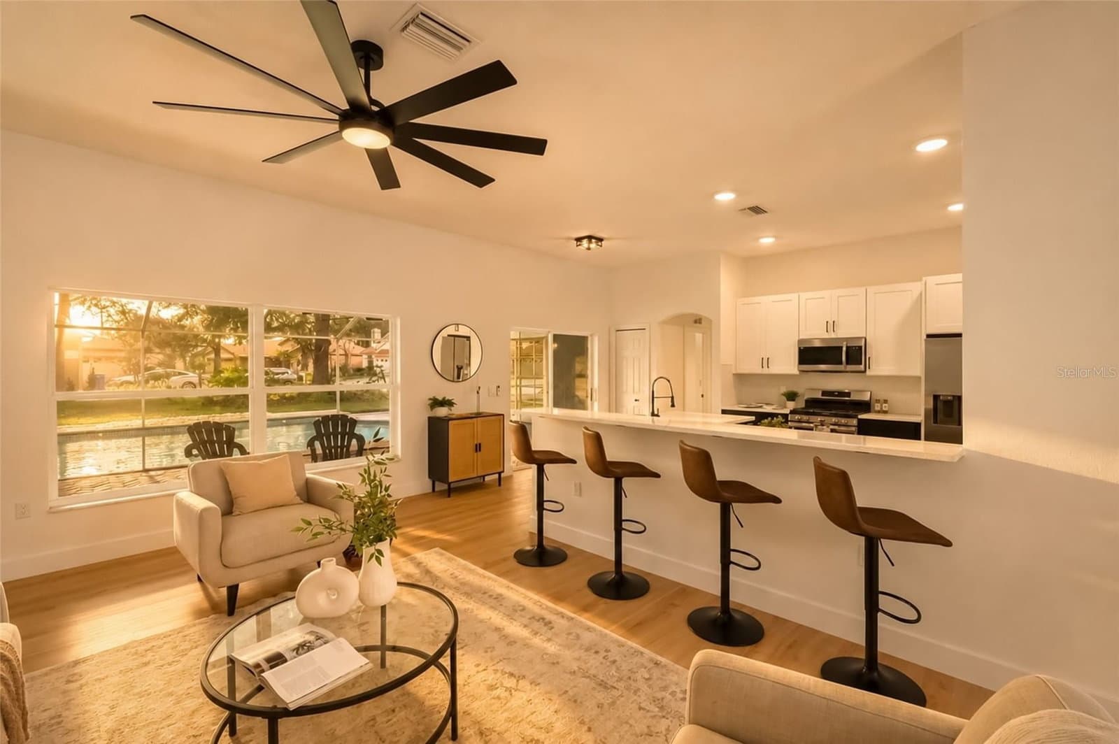 10117 WHISPER POINTE