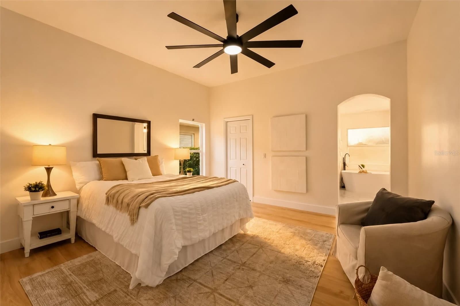 10117 WHISPER POINTE