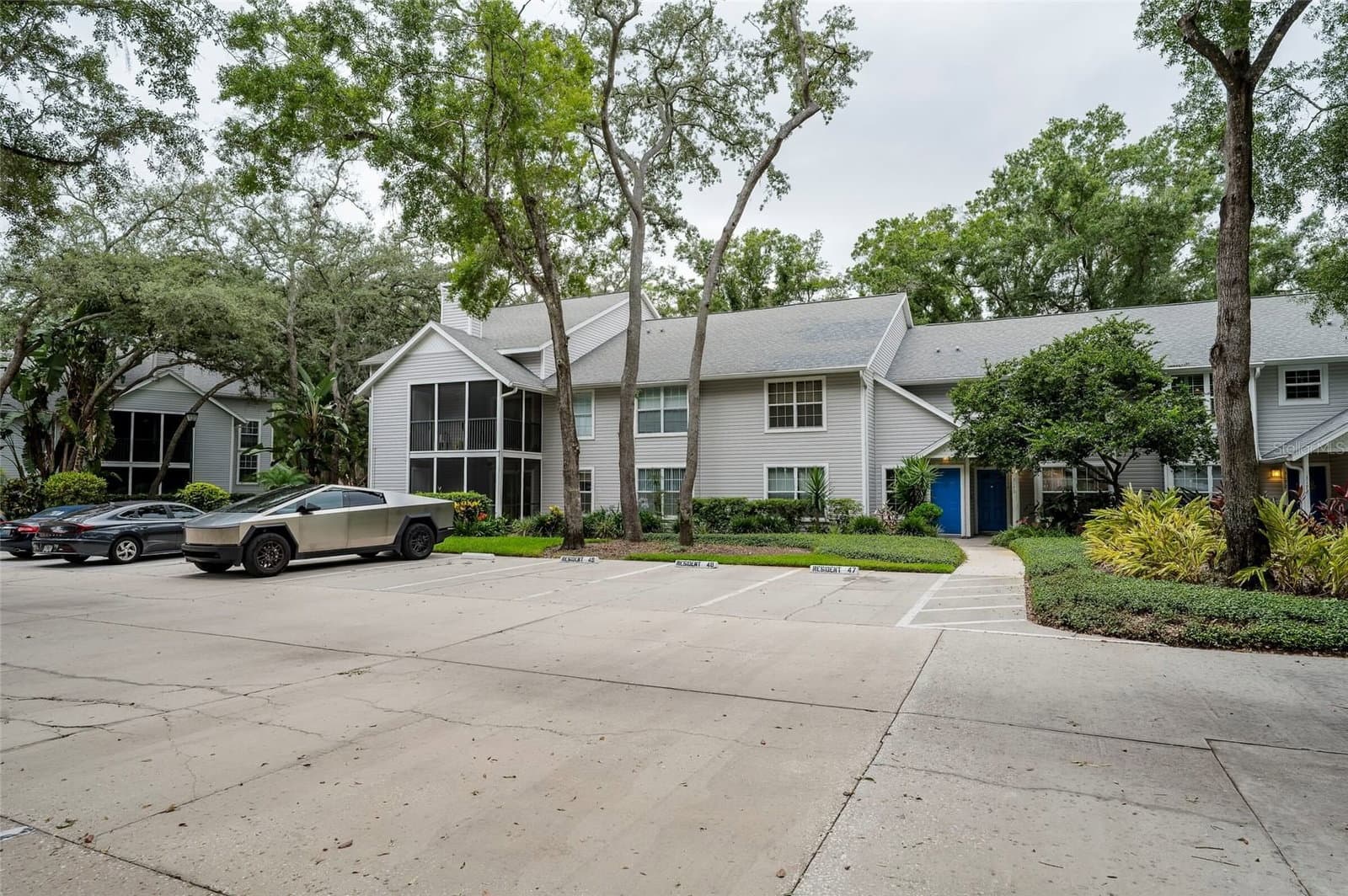 3164 VALLEY OAKS