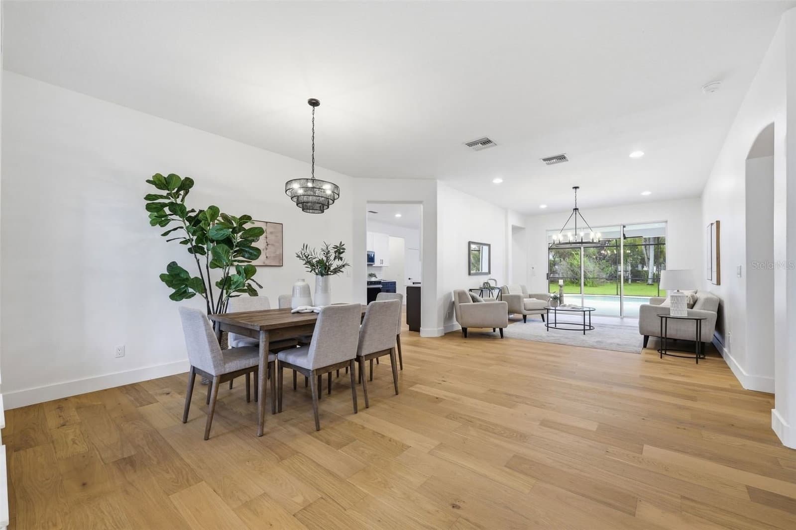 Photo 4 of 10534 BERMUDA ISLE