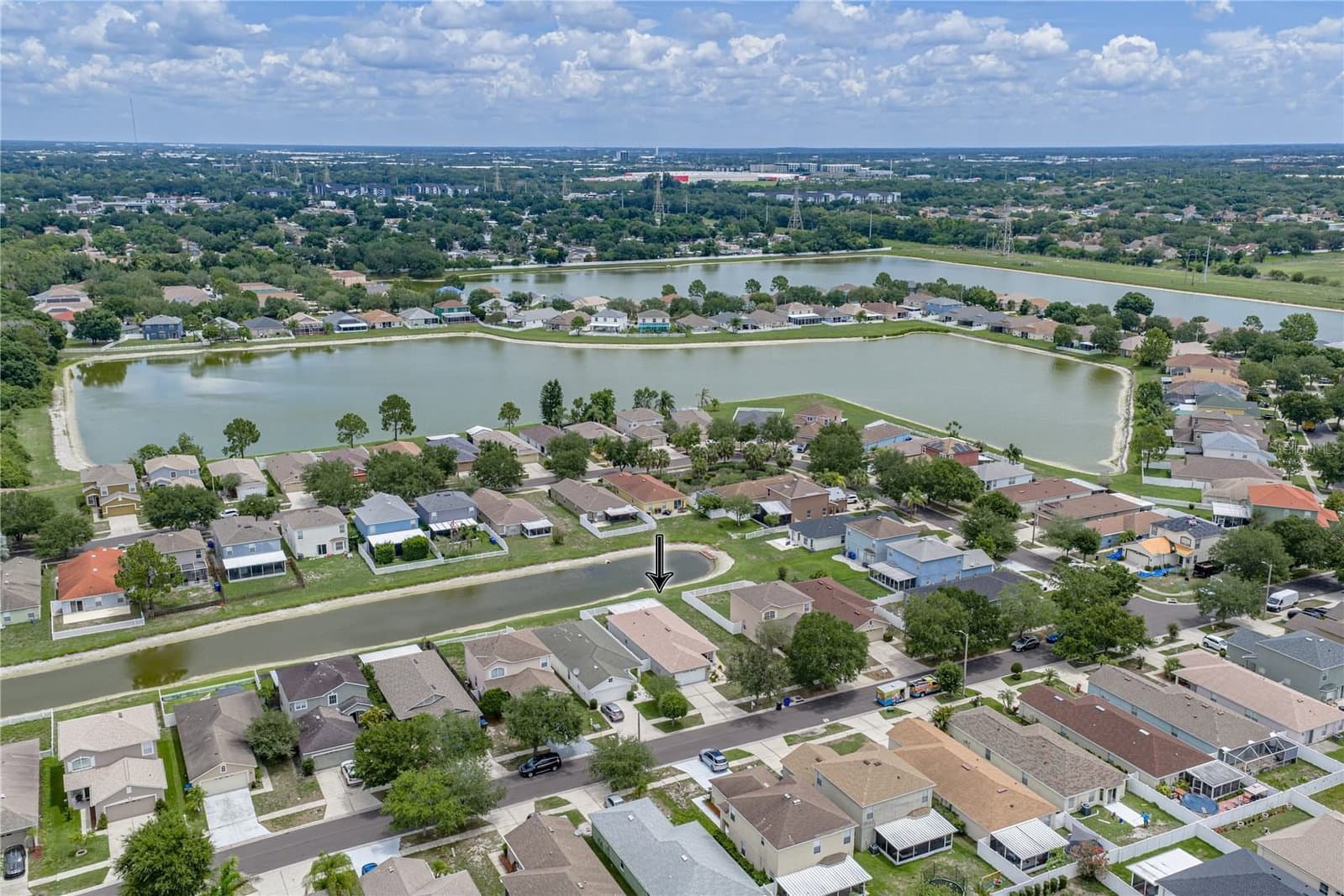 8160 CANTERBURY LAKE