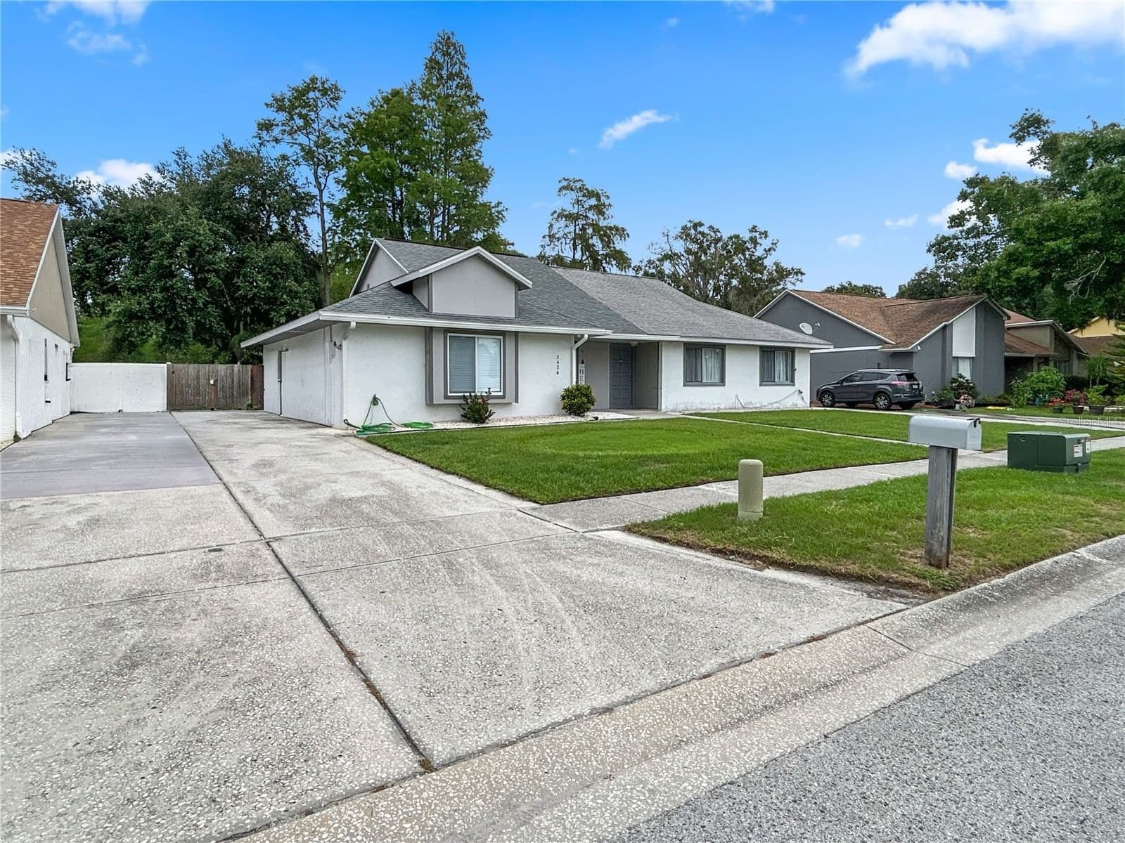 3426 LAUREL DALE