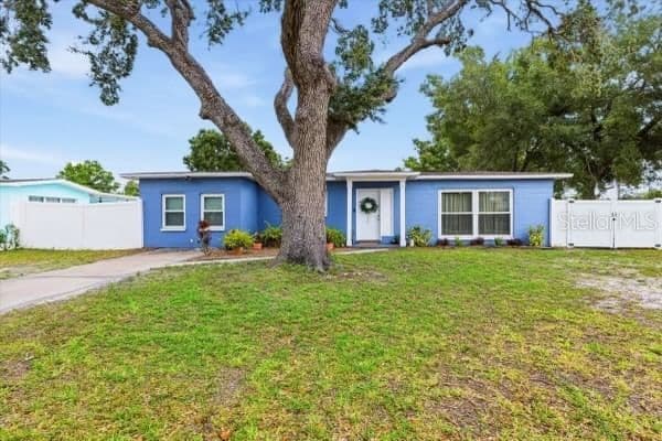 4601 EMERALD