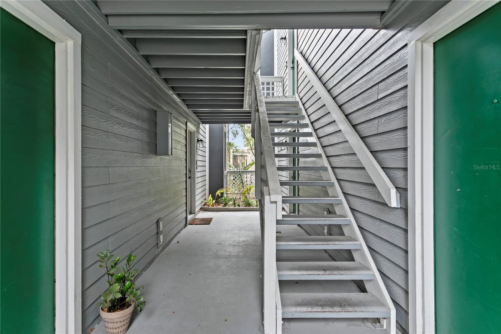 606 ALBANY