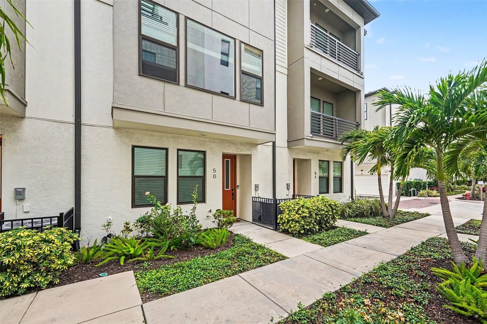 2511 GRADY