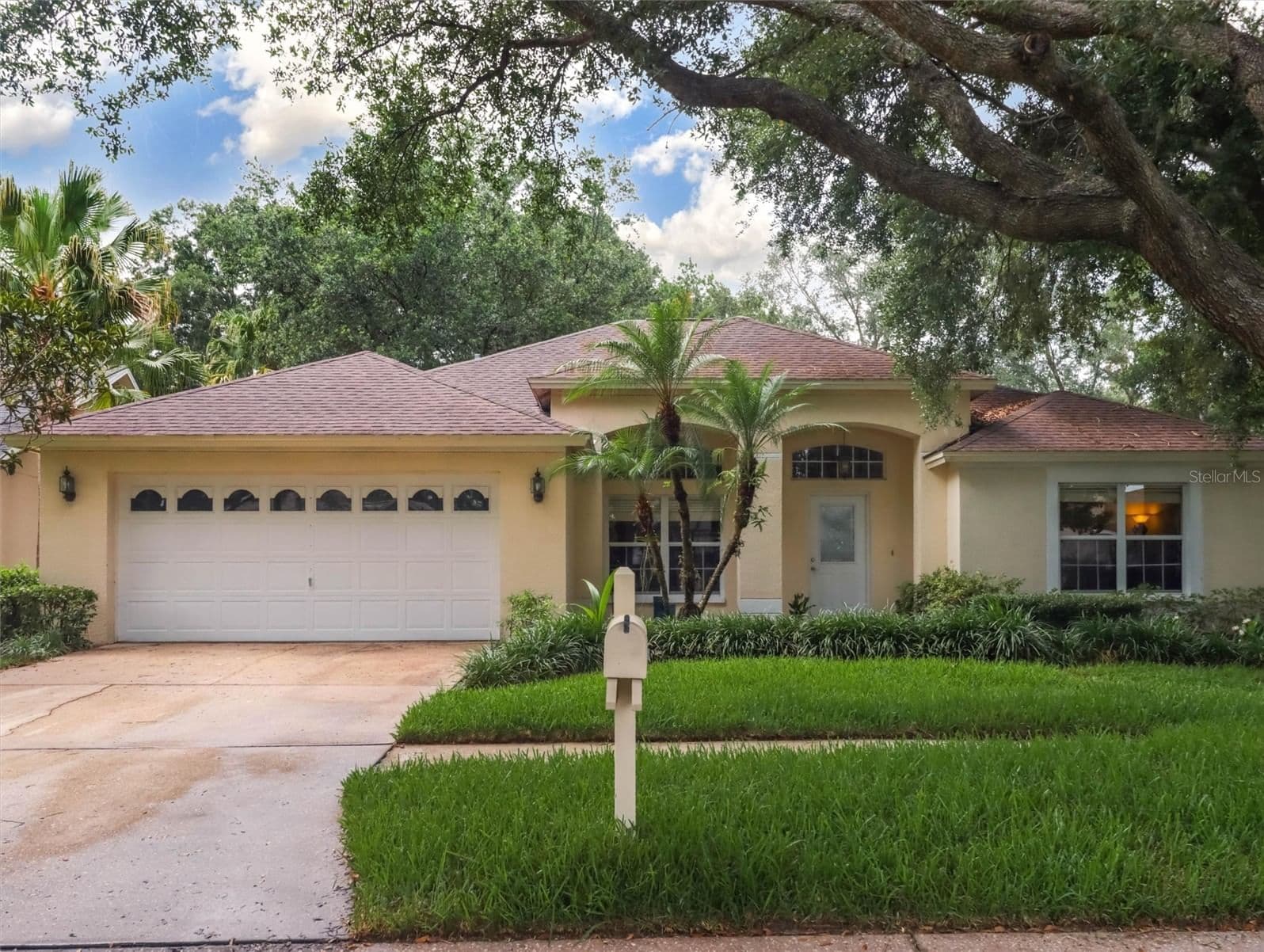 10110 WHISPER POINTE