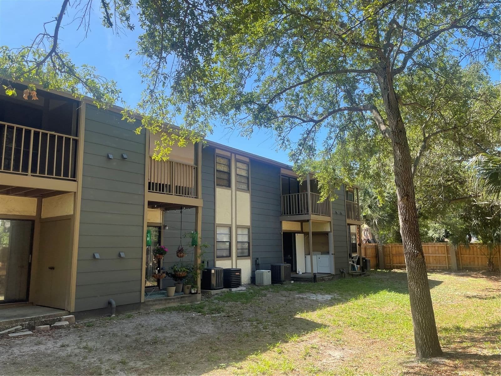 Photo 5 of 4809 MOUND Avenue #105
