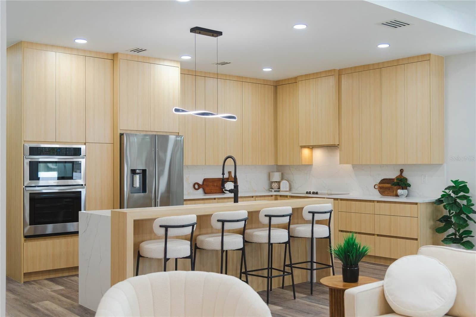 2714 TAMPA BAY