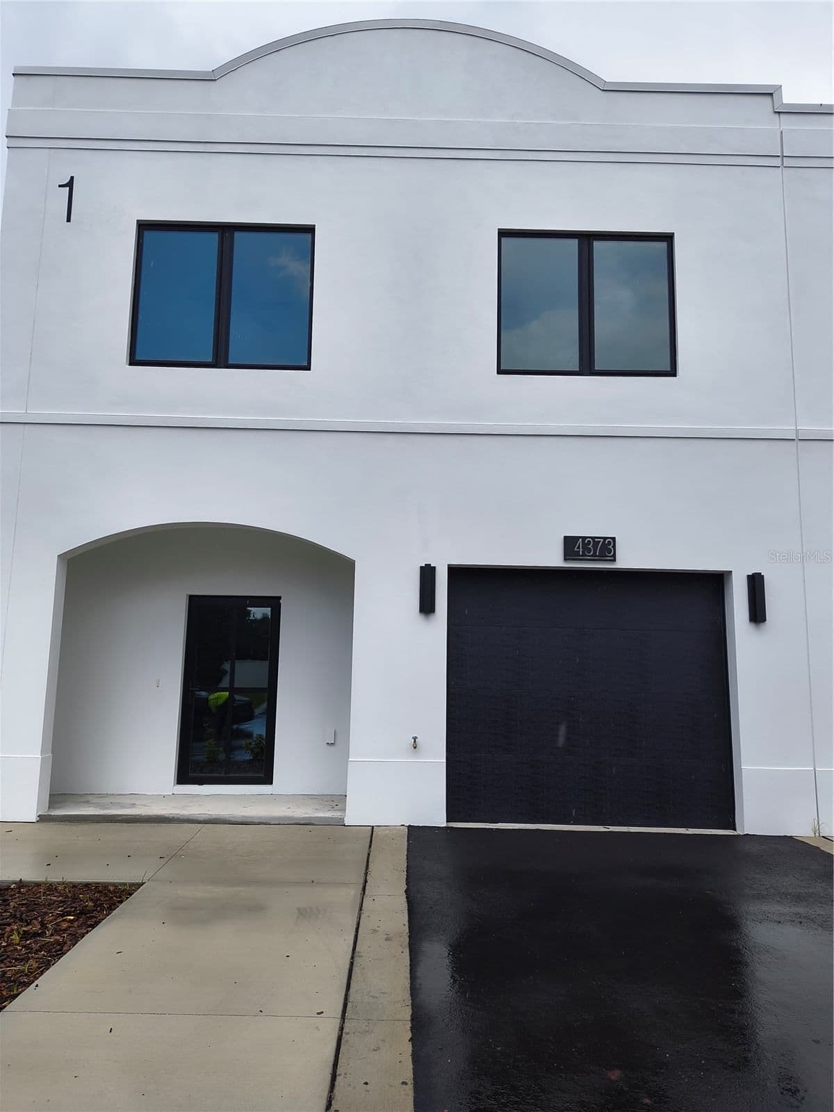 4373 CAMBIO GARDENS