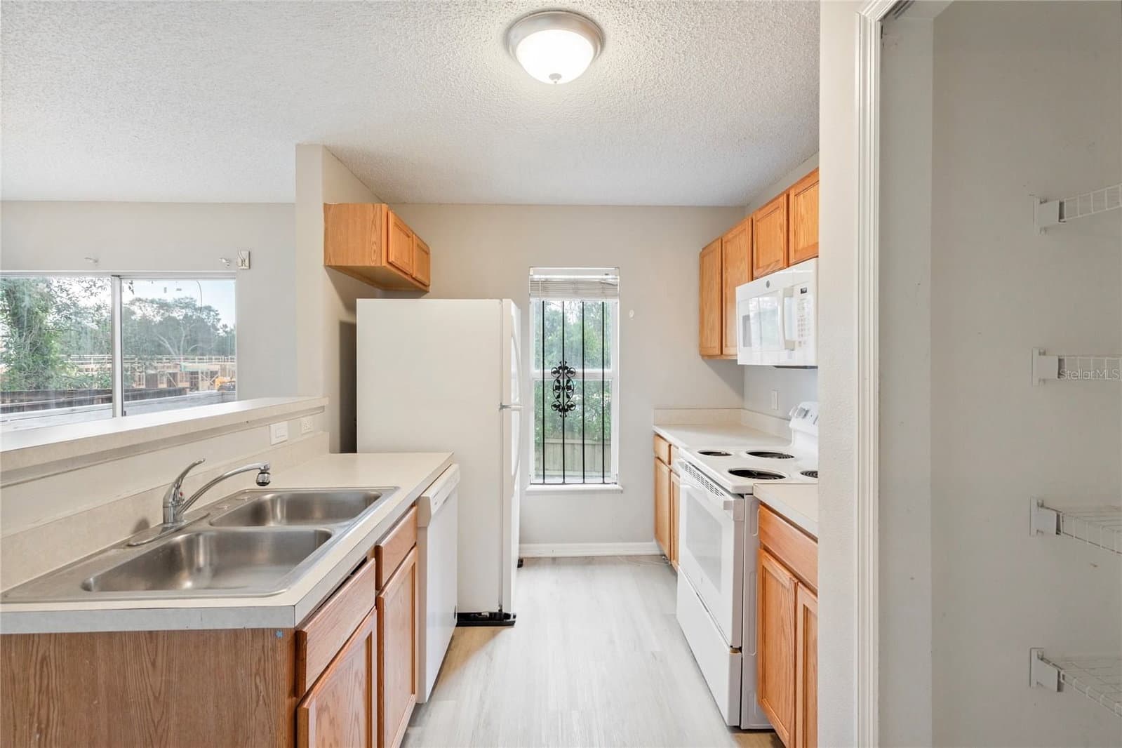 Photo 4 of 4617 ASHBURN SQUARE