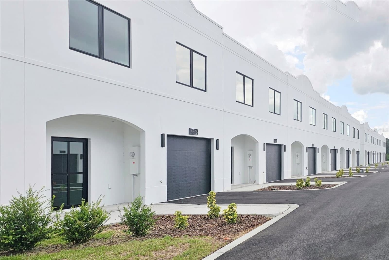 4371 CAMBIO GARDENS