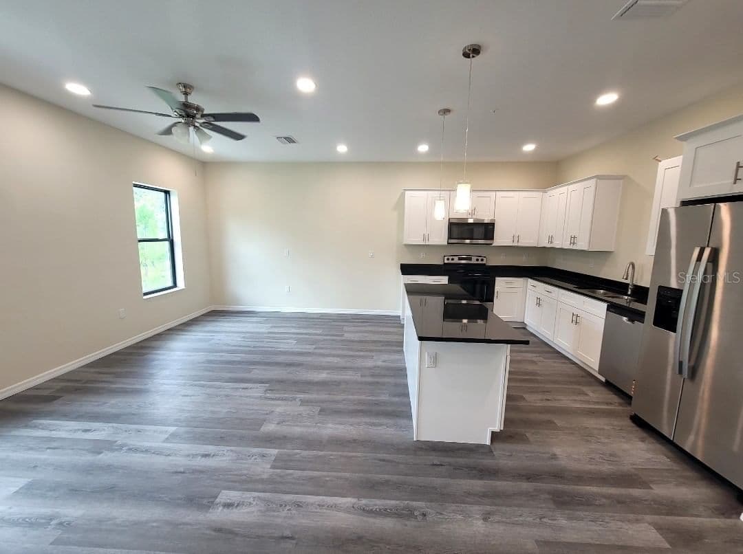 4351 CAMBIO GARDENS