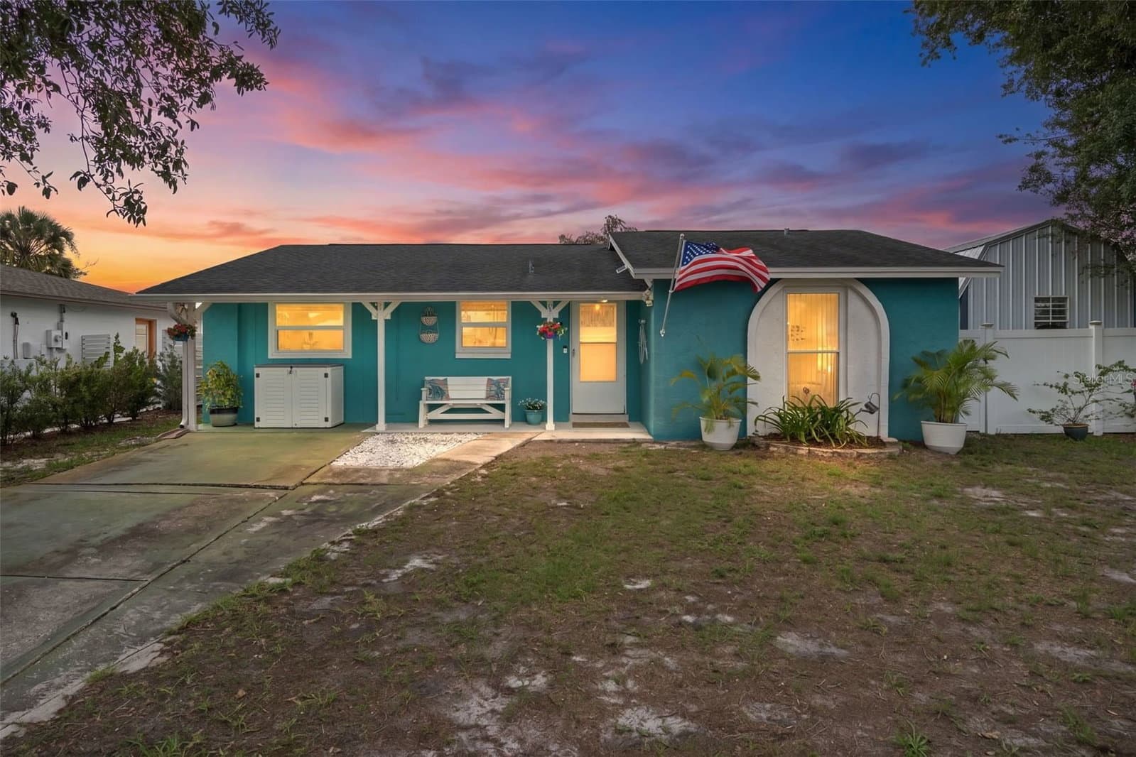 7906 WOODVINE