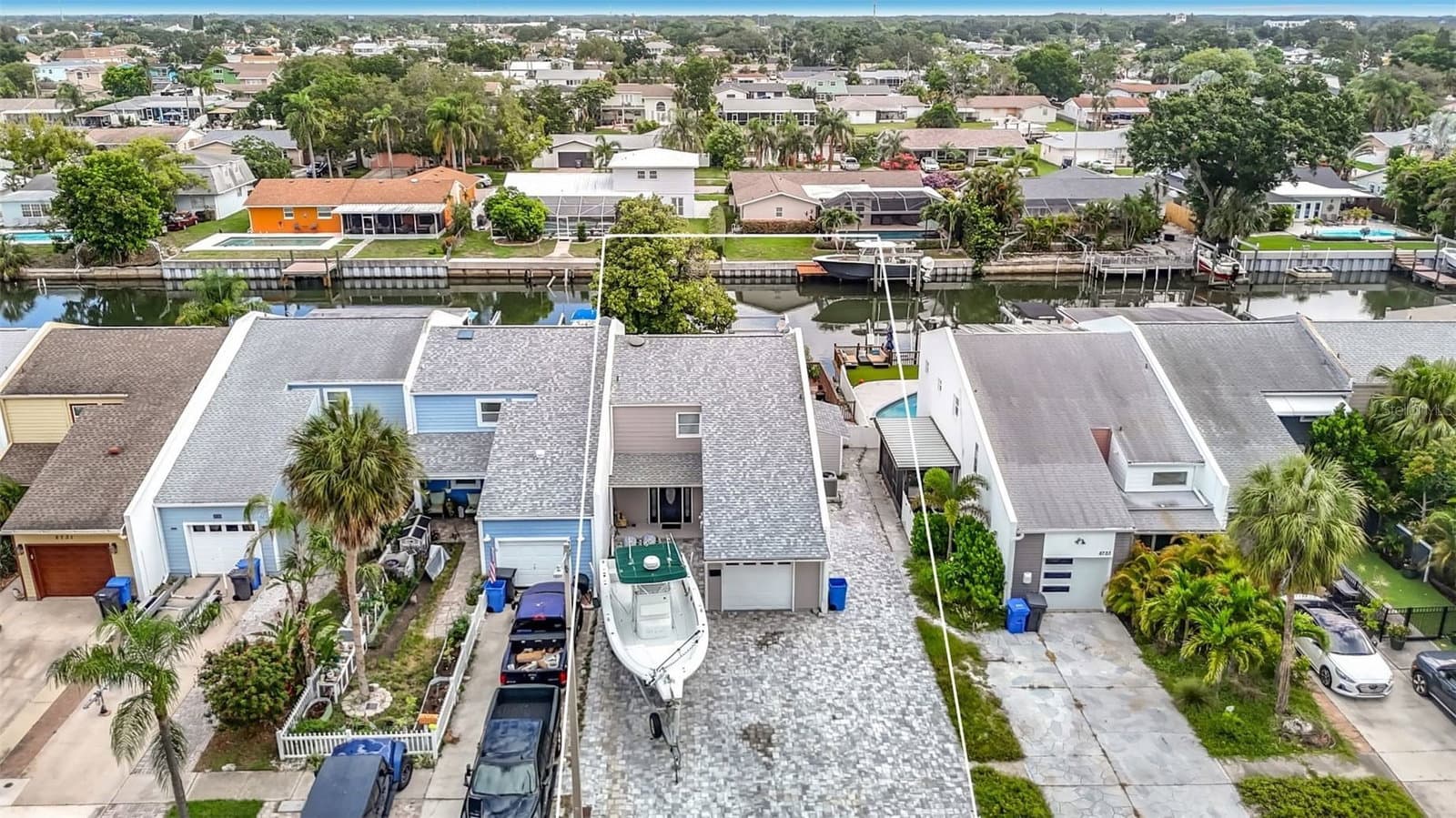 Photo 5 of 8725 BAY POINTE