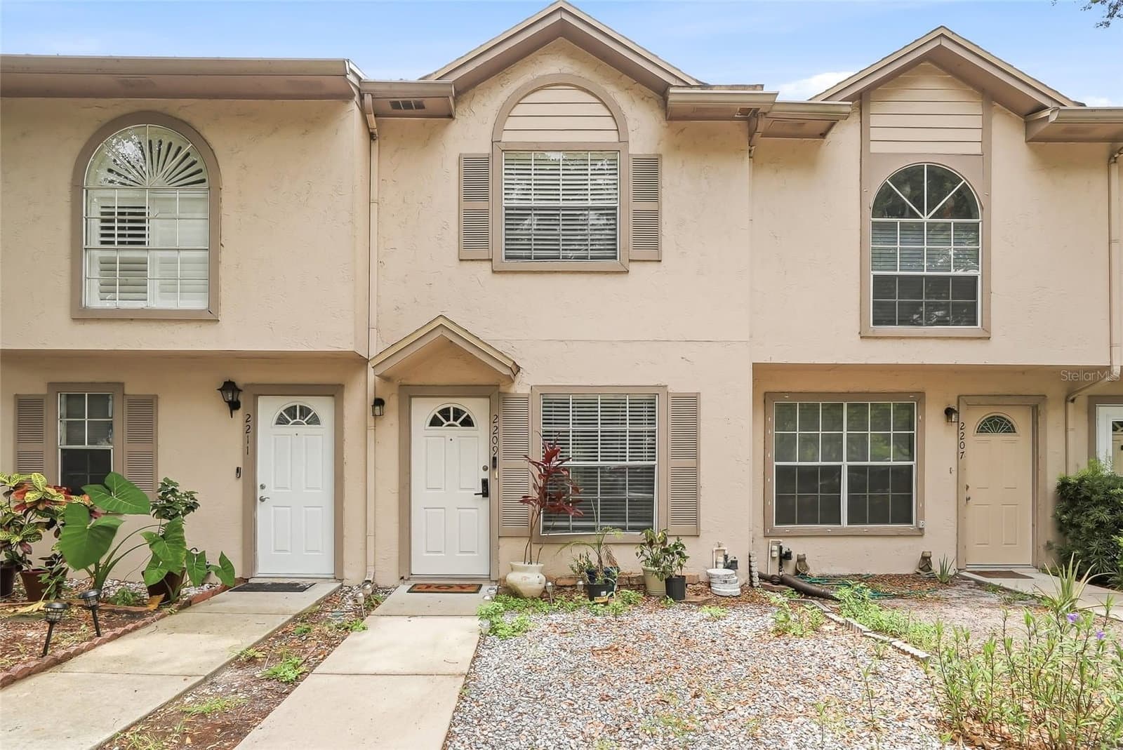 2209 FLETCHERS POINT