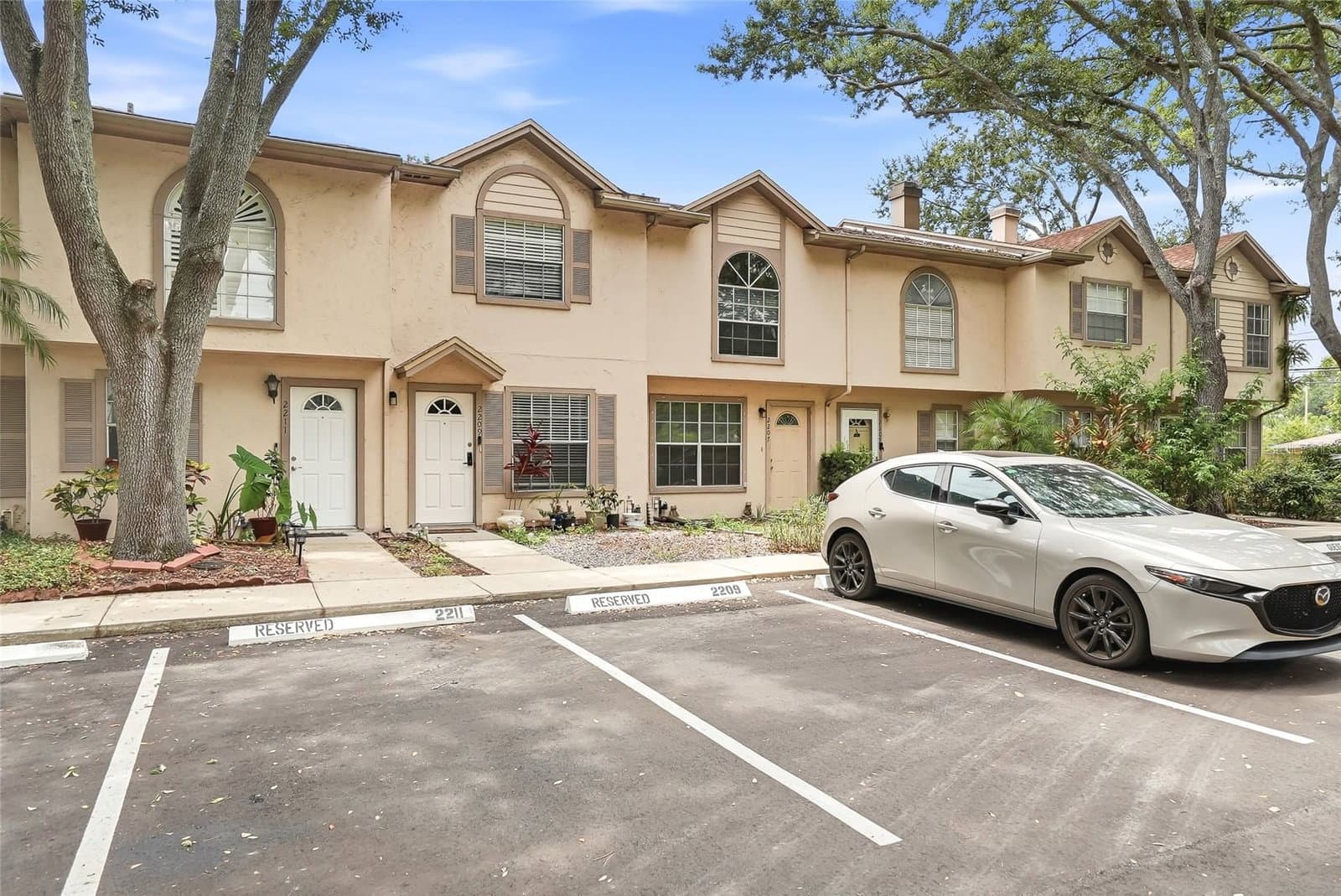 2209 FLETCHERS POINT