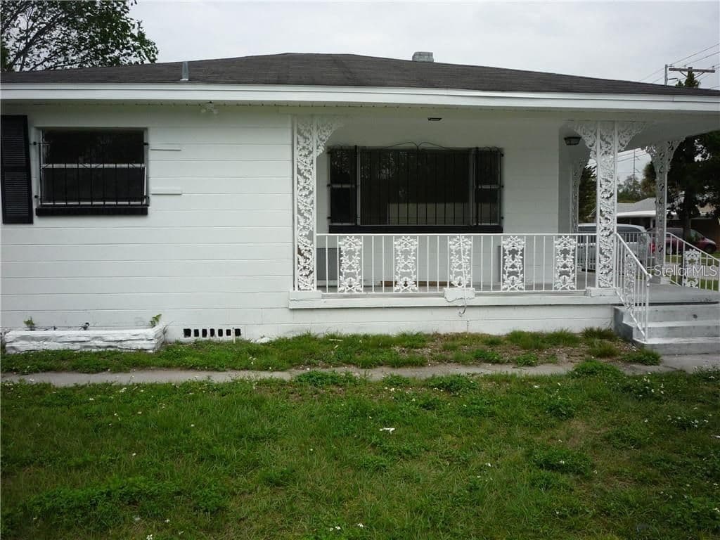 Photo 4 of 2414 8TH
