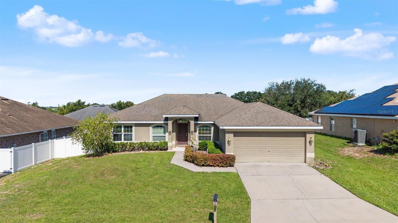 1621 DOVES VIEW